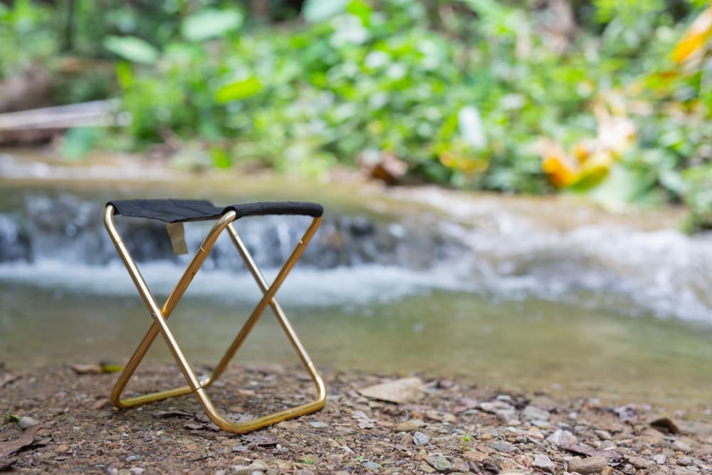 Banqueta dobrável: a solução perfeita para espaços pequenos